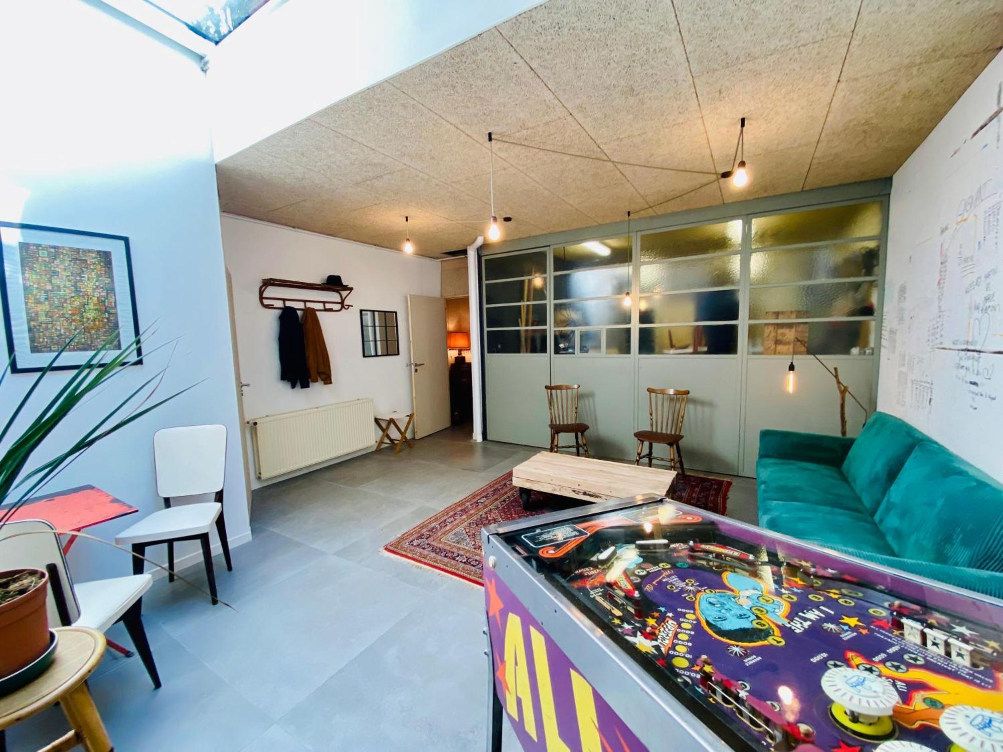 Oasis Urbaine - Spacieux Et Calme Avec Patio ليل المظهر الخارجي الصورة