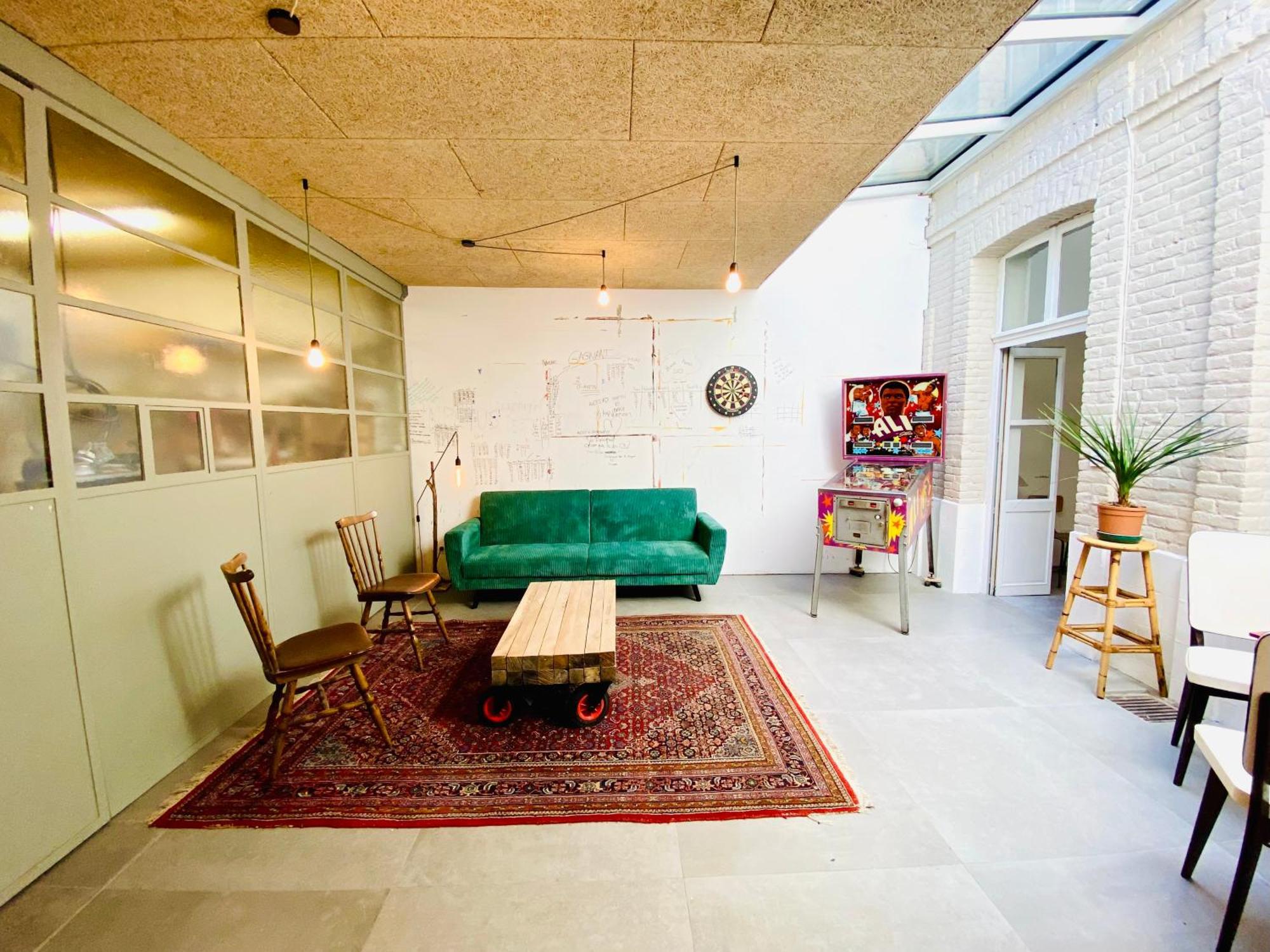 Oasis Urbaine - Spacieux Et Calme Avec Patio ليل المظهر الخارجي الصورة